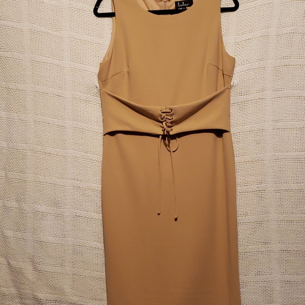 Lulus Tan, Sleeveless Dress, ladies XL, waist-accentuating